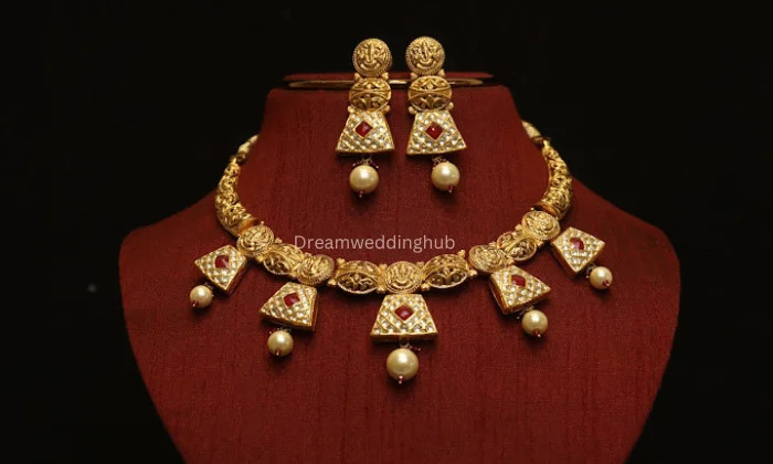 SWARN PUSHP JEWELLERS